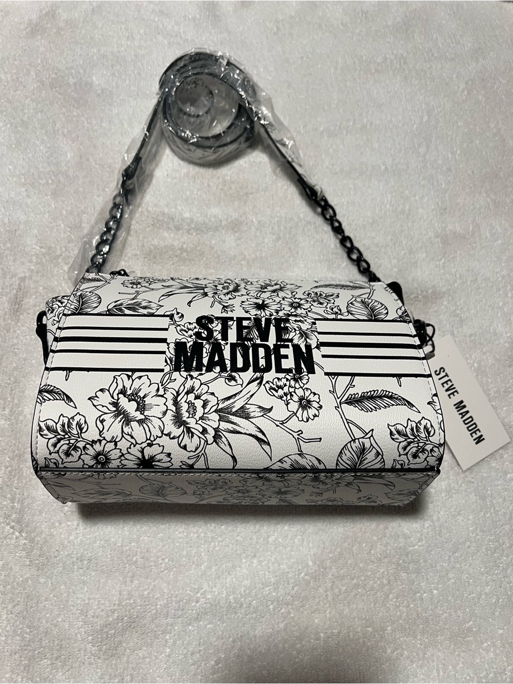 Steve Madden Black and White Floral Chain Strap Crossbody NWT